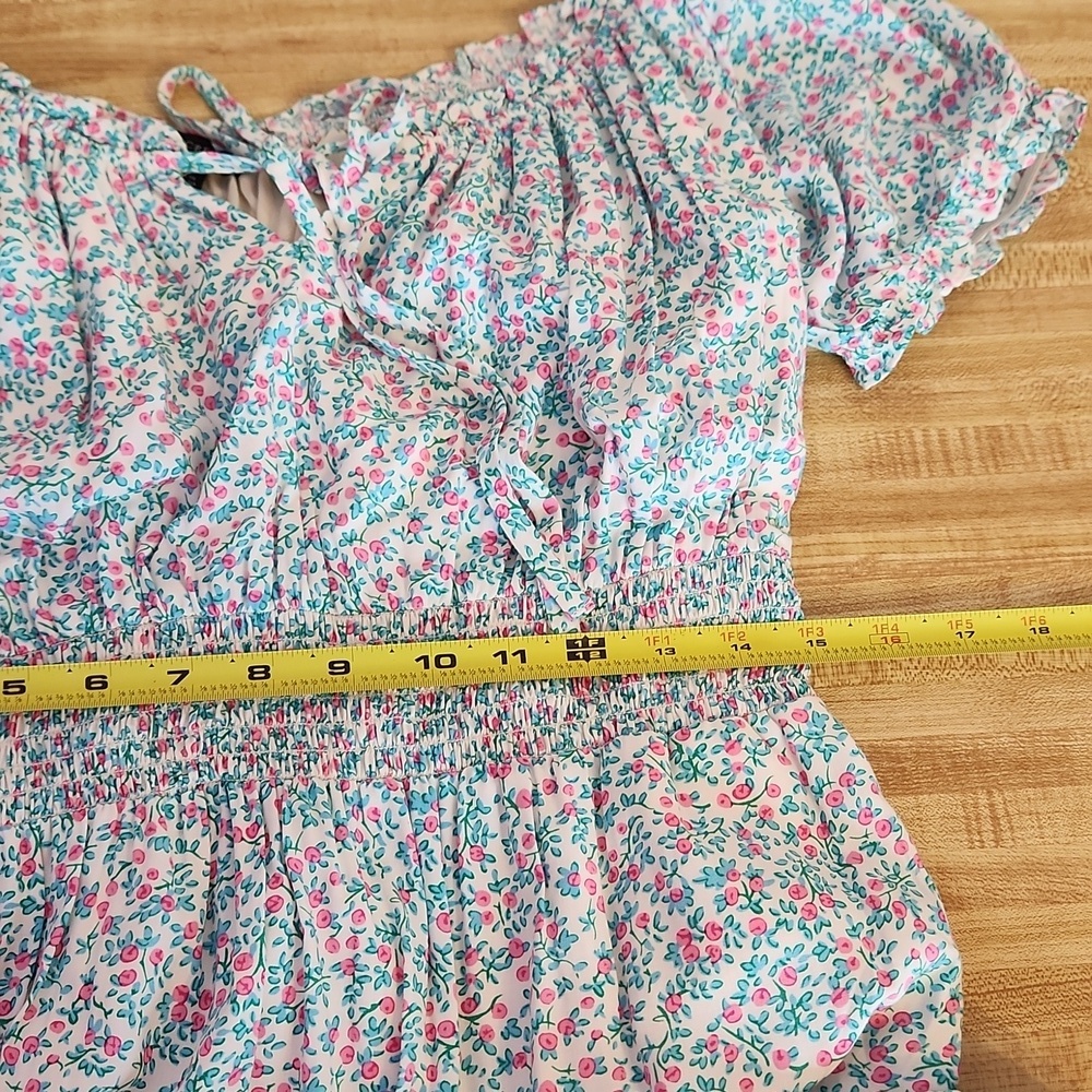 J. CREW Puff Sleeve Ditsy Tiered Midi Ruffle Floral Dress, size 6 - Picture 13 of 14